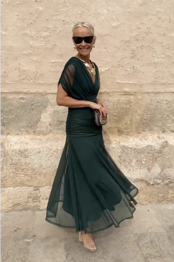 Louise - Elegant Maxi Dress with V-Neck